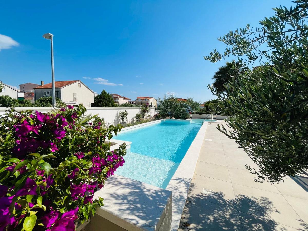 Apartments And Rooms Matesa Vodice Kültér fotó
