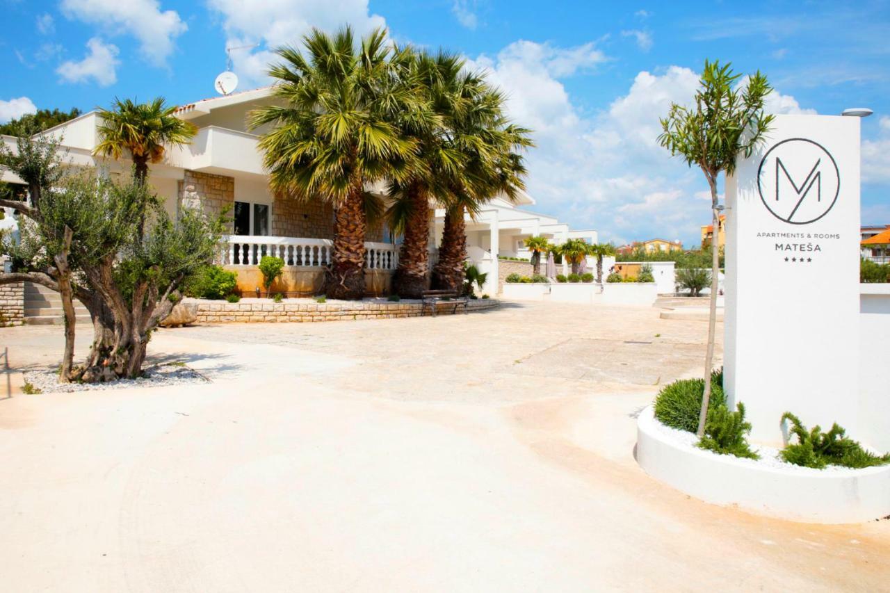 Apartments And Rooms Matesa Vodice Kültér fotó